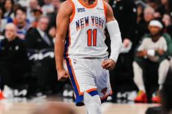 开云体育官网-昨晚的NBA赛事现场精彩揭幕，球员表现抢眼