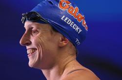 开云体育中国-美国队在游泳项目中表现出色，夺金四项