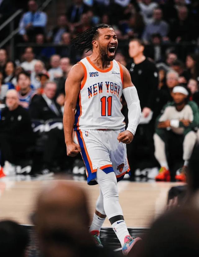 昨晚的NBA赛事现场精彩揭幕，球员表现抢眼