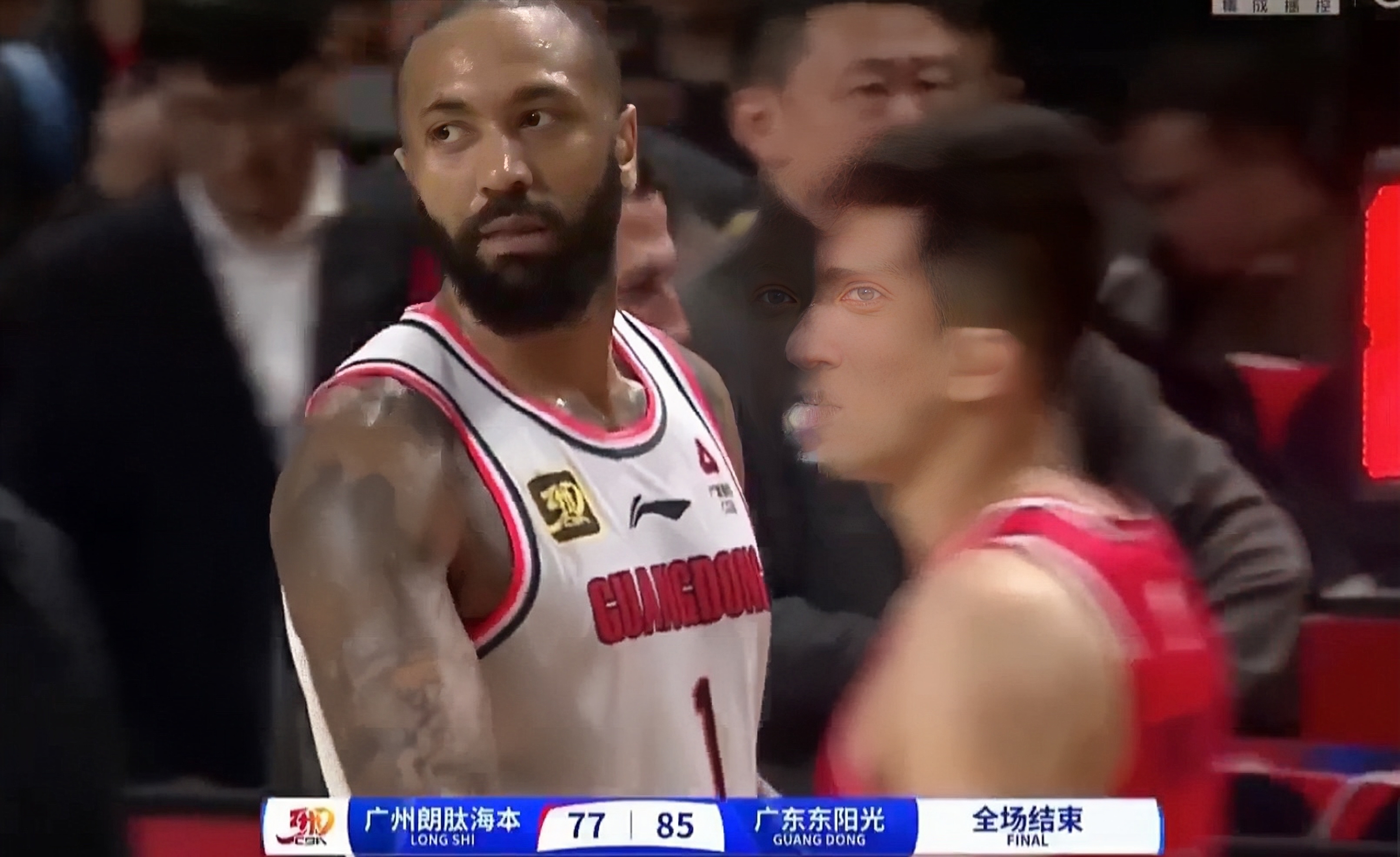 广东队主场再背一城，湖人队客场遭遇失利的简单介绍