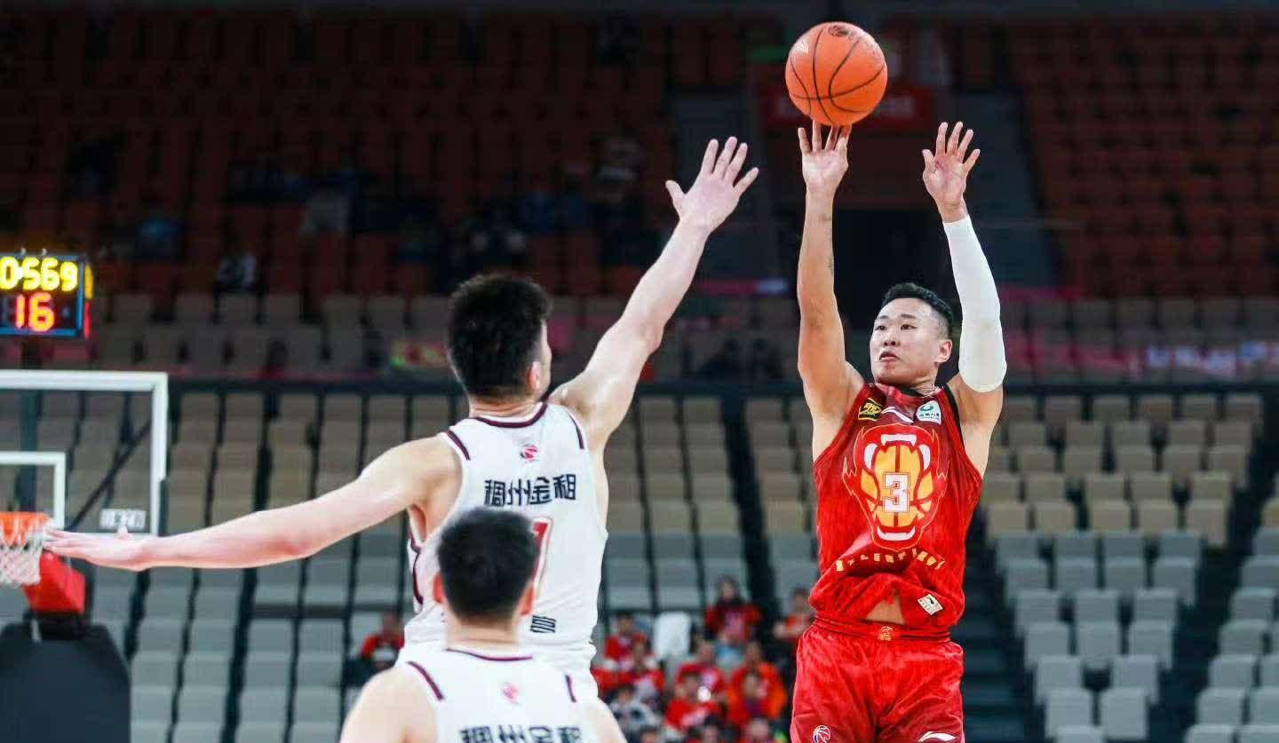 浙江西虎主帅调整进攻战术，创造奇迹的简单介绍