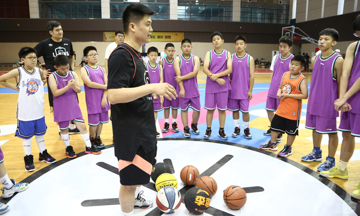 精英篮球夏令营为青少年提供更多机会