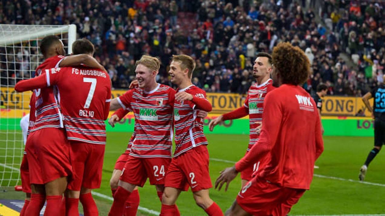 球队实力碾压对手，轻取晋级