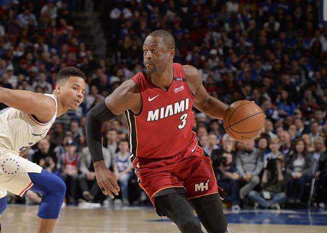 包含猛龙坐拥主场优势领先76人的词条